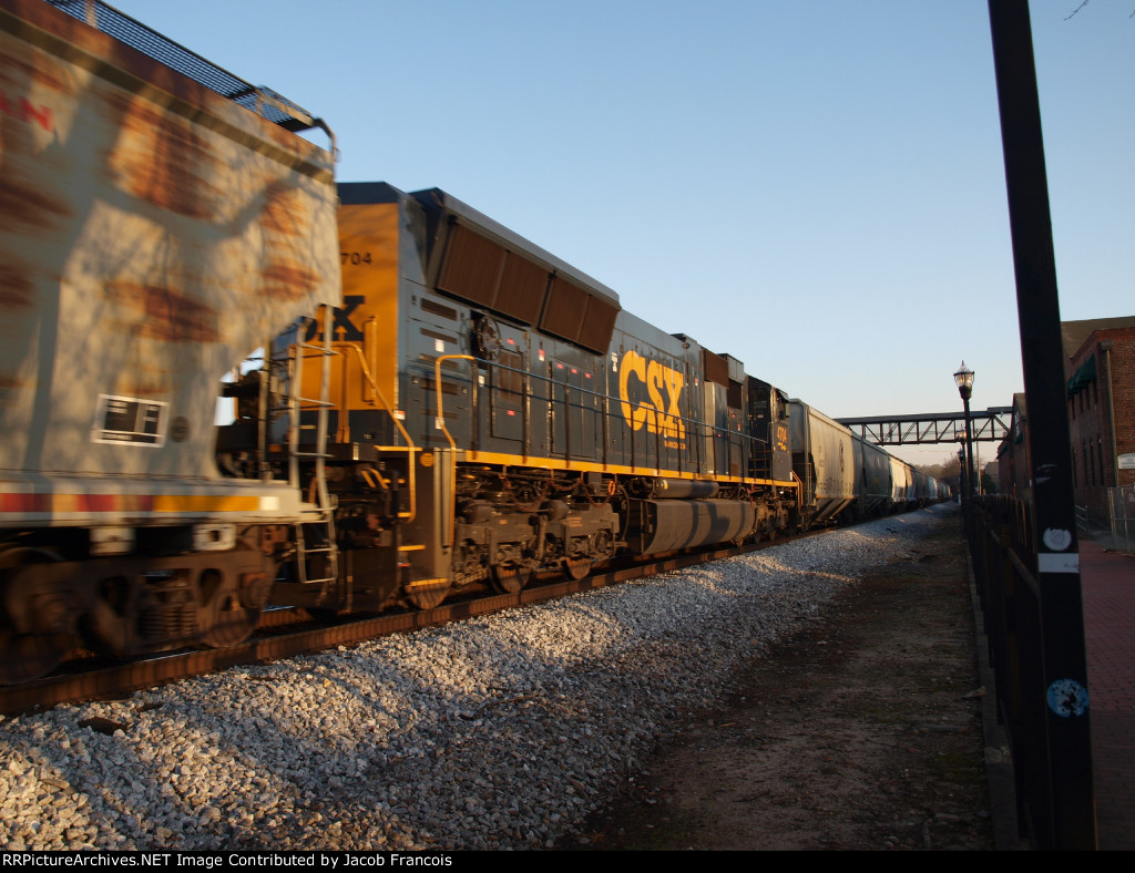 CSX 4704